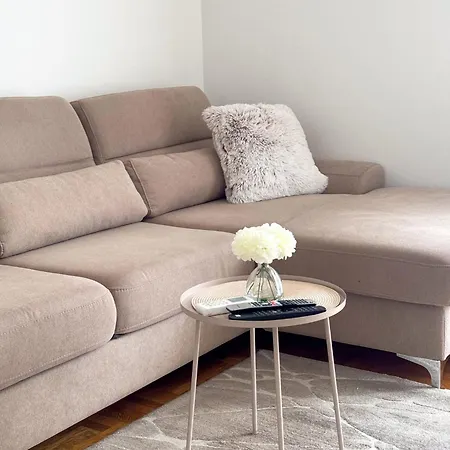 Ponte Jv Apartment *